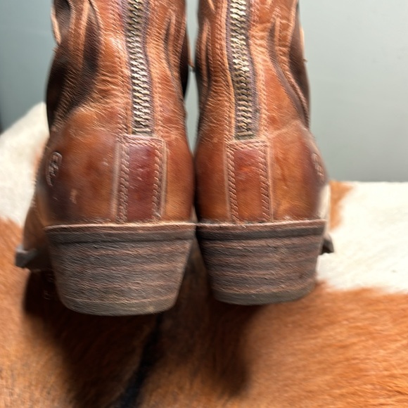 Womens ARIAT cowboy boots size 6.5 B // two tone brown hue - Picture 5 of 9